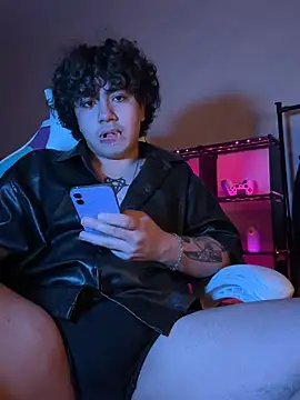 _ELIGOS_'s Webcam Show