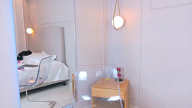 Show modela ZoeyPetit na web-kameri