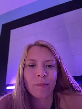 AnastasiaAniess Chat XXX in diretta