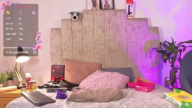 Show de Emily_hall19 na webcam