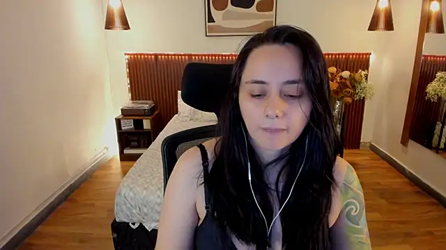 KatherineBond – Naživo XXX chat