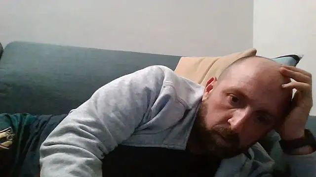 Pokazy przed kamerką – luca_beech88