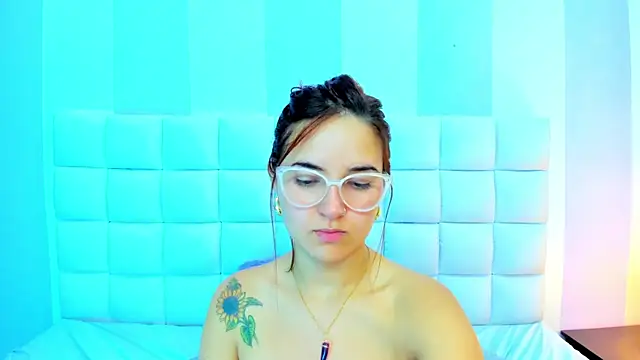 teresasroom_'s Live XXX Chat