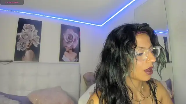 SamathaMay Chat XXX in diretta