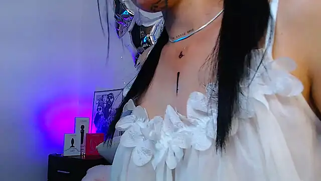 Czat XXX na żywo – Isa_Maiden1