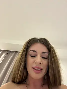 IsabellaEtthan Chat XXX live