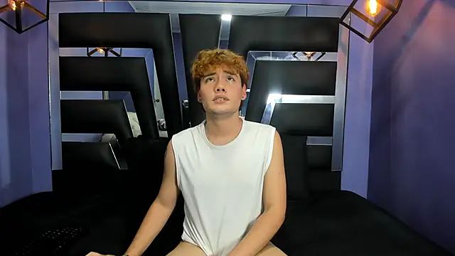 VeluniLiore's Webcam Show