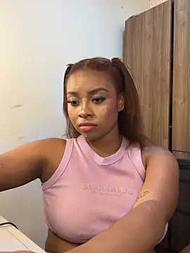 Kloe_rousse01's Live XXX Chat