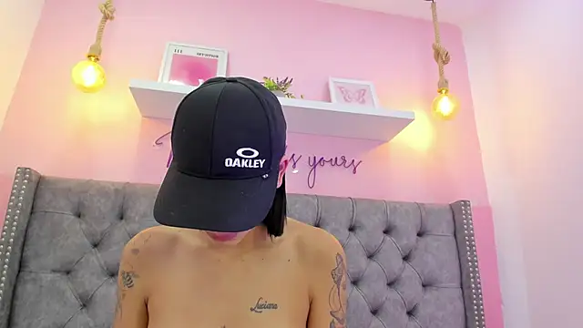 Scarlett_glowX's Live XXX Chat