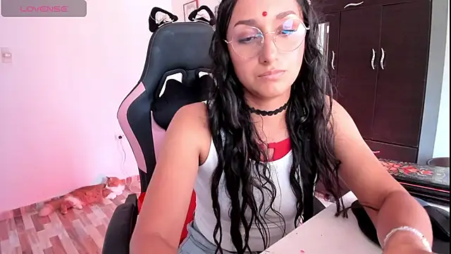 adrena_10 Adlı Modelin Canlı XXX Sohbeti