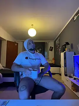 Mohdollmen's Live XXX Chat