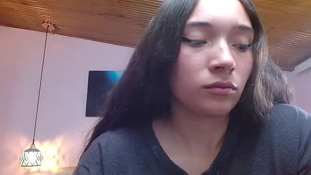 Marianne_Cam's Live Chat Room
