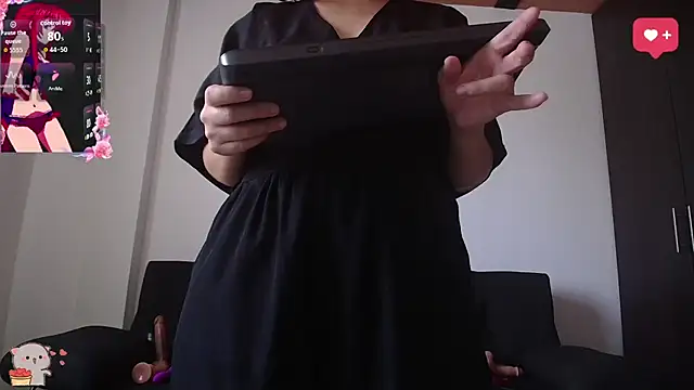 lenavargas79's Live XXX Chat