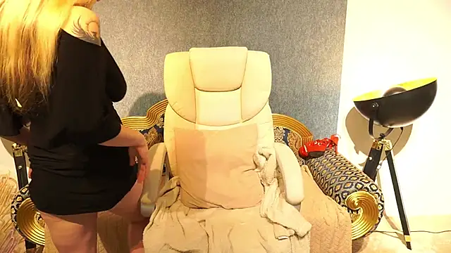 دردشة BellaLaPetit الجنسية المباشرة