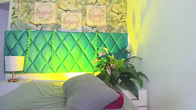 Chat XXX en directo de AlexiiaBrown