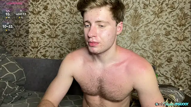 Show modela Maxhornyblondieman na web-kameri