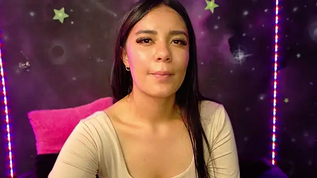 Chatroom XXX en direct de ValentinaRojass_