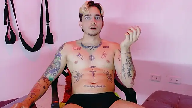 AliceandMax's Live XXX Chat