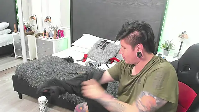 Вебкам-шоу inkedsinners_
