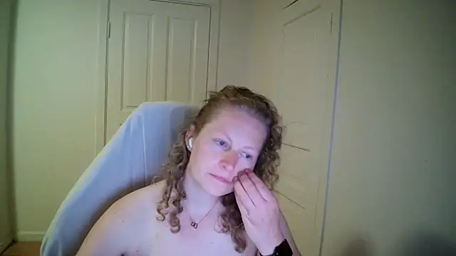 Chatroom XXX en direct de Girlnina-1995