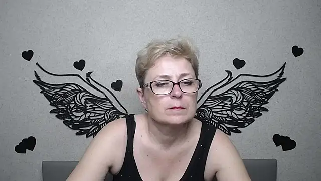EmiliaGree – Live XXX-chat