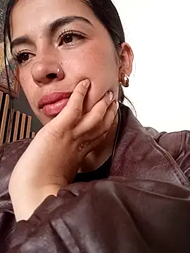 Nathaly_12's Live XXX Chat