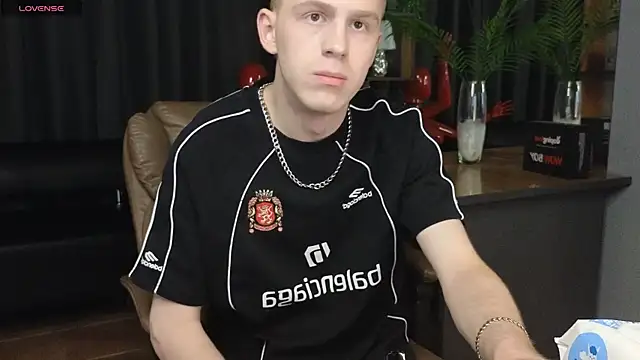 Živý XXX chat Tommy_CrashXXX