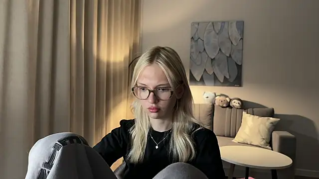 Chatroom XXX en direct de EvelineMolima