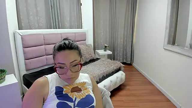 gaby_trent 现场XXX聊天