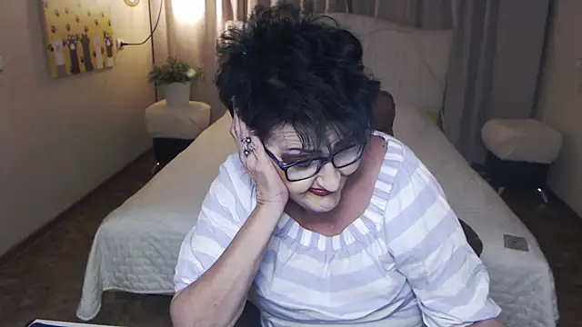 XXX chat uživo modela MasterLeila
