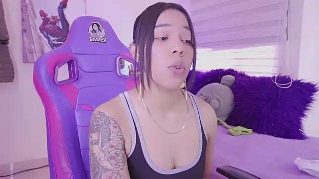 madelyn_rose_'s Live XXX Chat