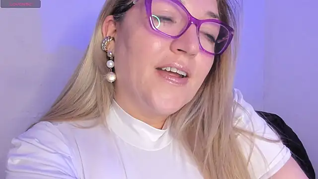Naty_Mature_ 网络视讯表演