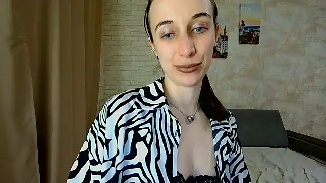Anika_bloom 现场XXX聊天