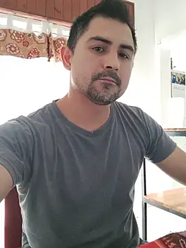 Bradd_32 Adlı Modelin Web Kamerası Şovu