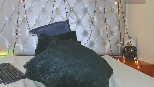 Sharonxt's Live XXX Chat