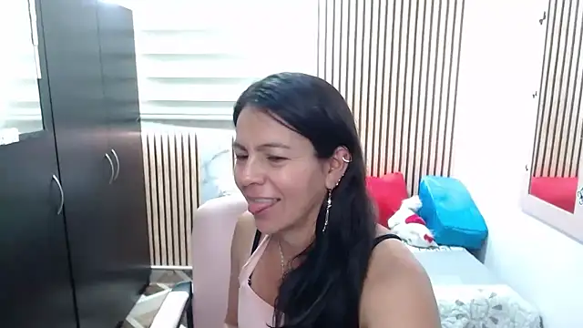 camilavargas_ Chat XXX in diretta