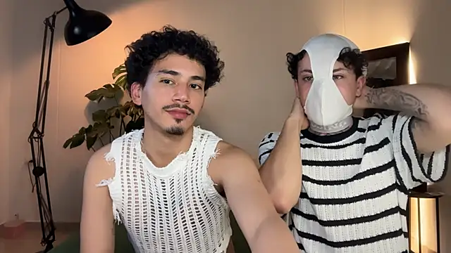 Noah_and_Steven – Live XXX-chat
