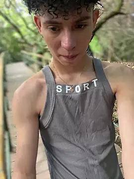 yoursexyjose Live XXX-Chat