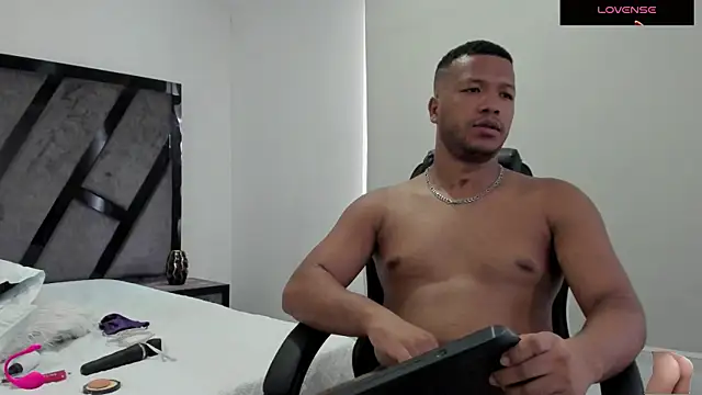 AnnieAndStefan Chat XXX live