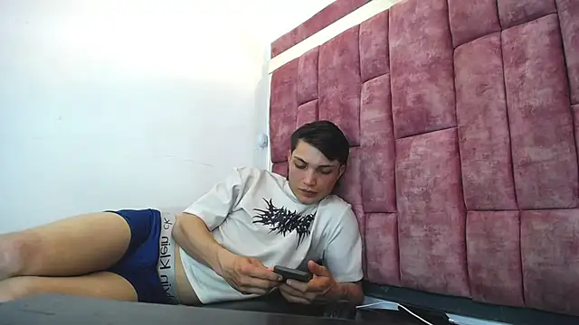 MaxxLouis' Live XXX Chat