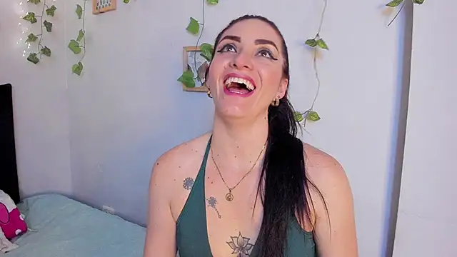 Chat +18 de MeganHoffmaan ao vivo