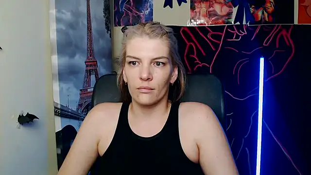 Chatroom XXX en direct de VanessaRey_
