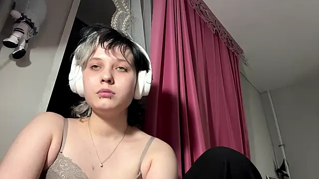CuteLilit 网络视讯表演