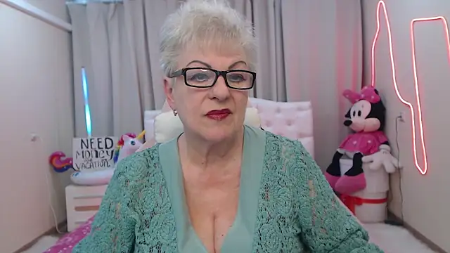 Chat XXX en directo de KayleSmoll