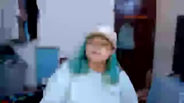 Chat +18 de katteyes_20 ao vivo