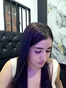 MiaReinig09 Adlı Modelin Canlı XXX Sohbeti