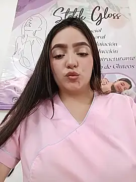 JUANITA-ROJAS' Live XXX Chat