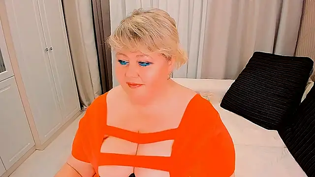 BIGTITSBBW's Live XXX Chat