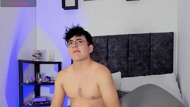 Demian_Fox1 Live XXX-chat