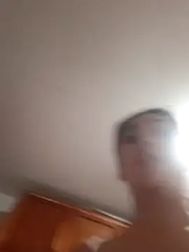 Ariaest 现场XXX聊天